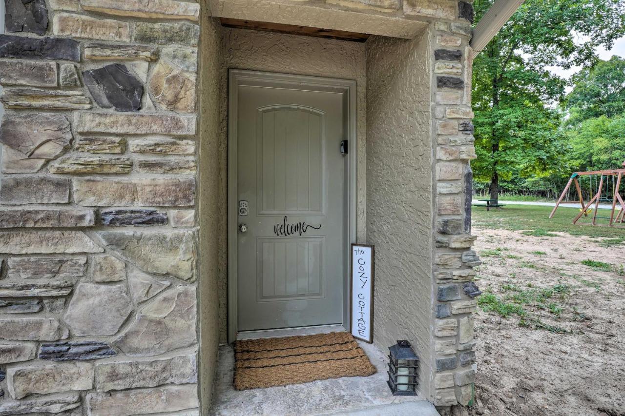 The Cozy Cottage With Lake Taneycomo Access! Branson Eksteriør bilde